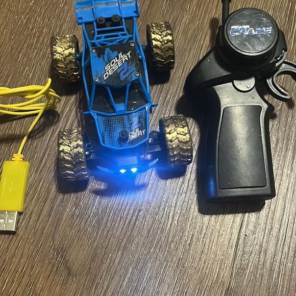 Mini rc car - Picture 4 of 4